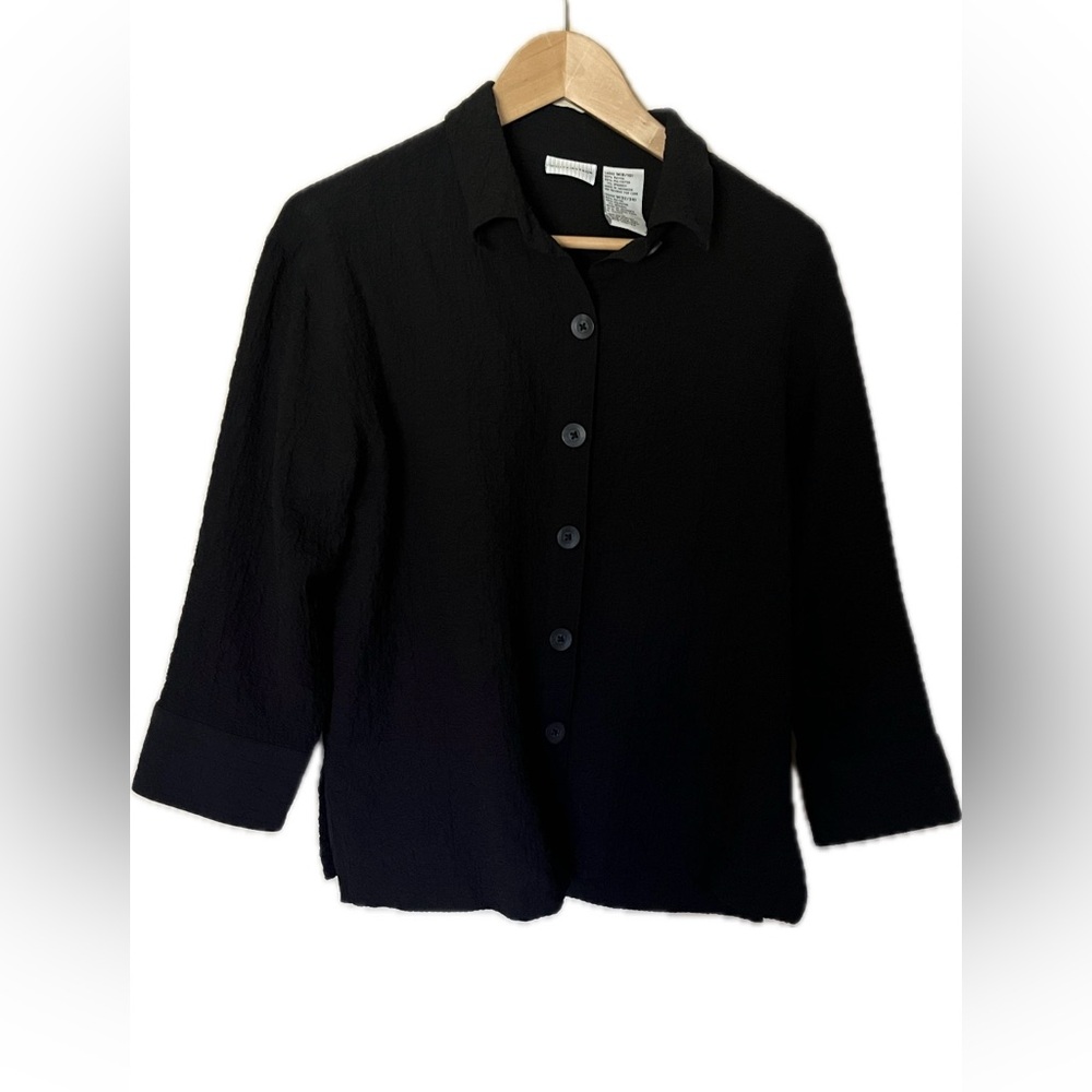Woman’s White Stag black waffle shirt blouse size M 8/10